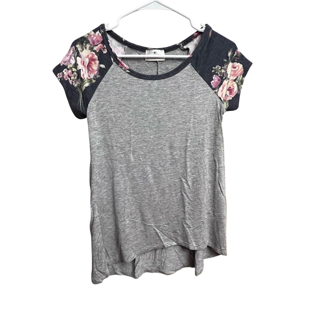 Threads Studio Gray Floral Super Soft Short Sleeve Shirt Womens Medium